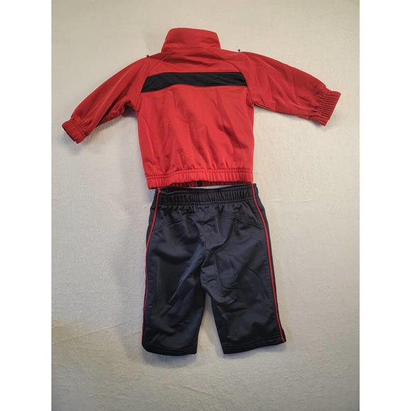 Infant Nike 2 pc set Black & Red Tracksuit MSRP $56 - Picture 5 of 11